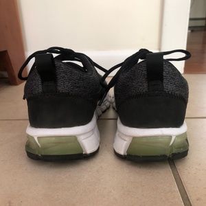 ASICS Women's Contend Size 9.5